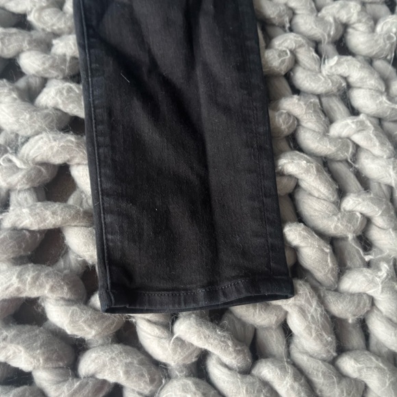 FRAME Ripped Jeans - Picture 4 of 10